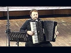 Мирко Патаррини на аккордеоне Scandalli танго Кумпарсита